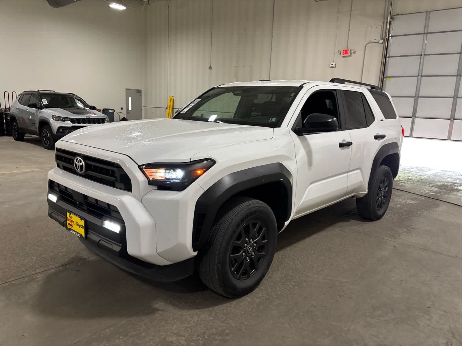 Used 2025 Ice Cap Toyota SR5 image 3