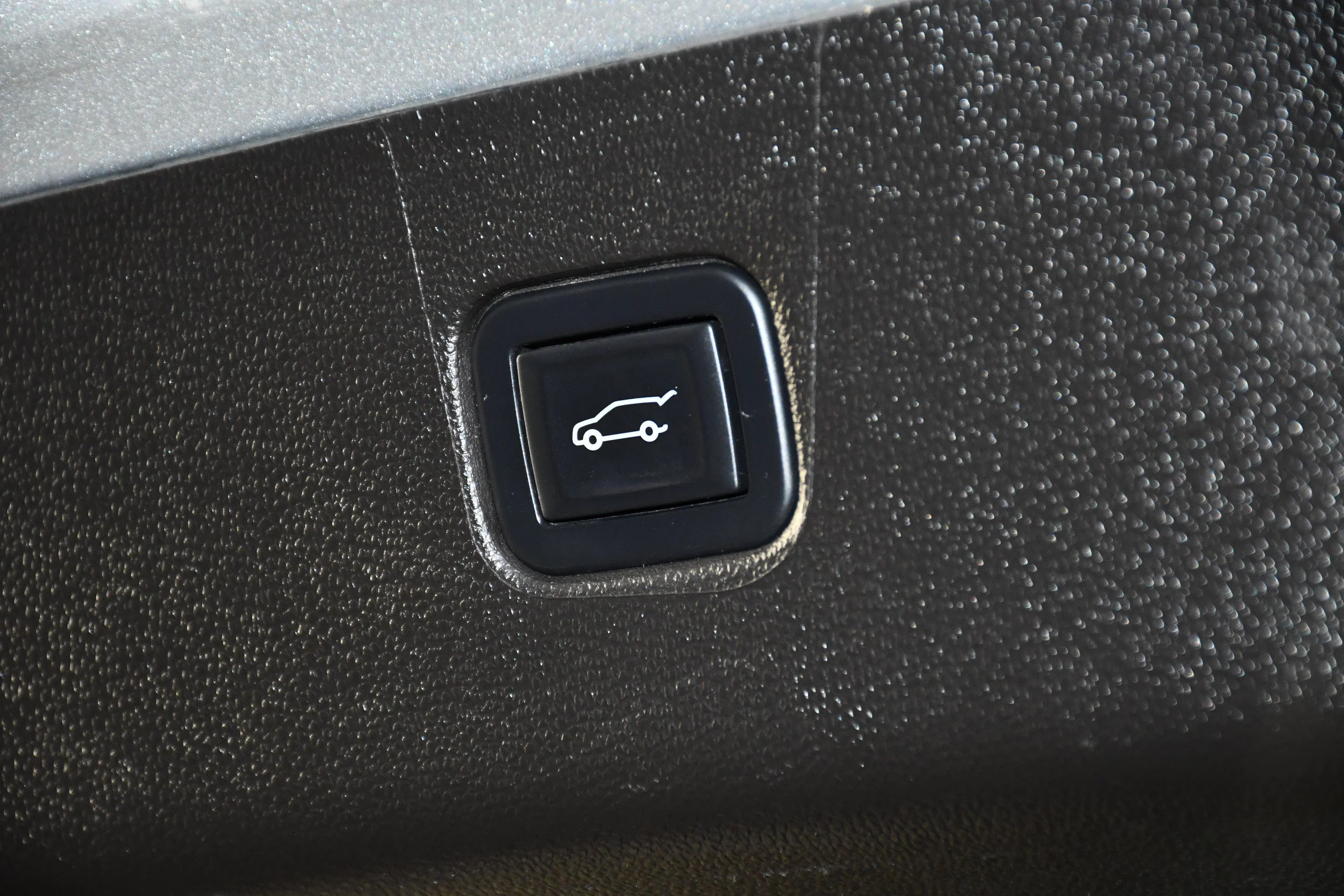 Used 2022 Silver Ice Metallic Chevrolet RS image 50