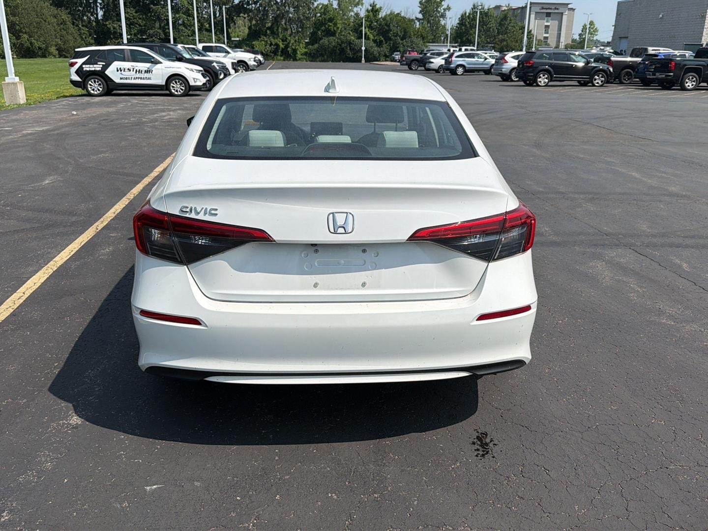Used 2023 Platinum White Pearl Honda LX image 6