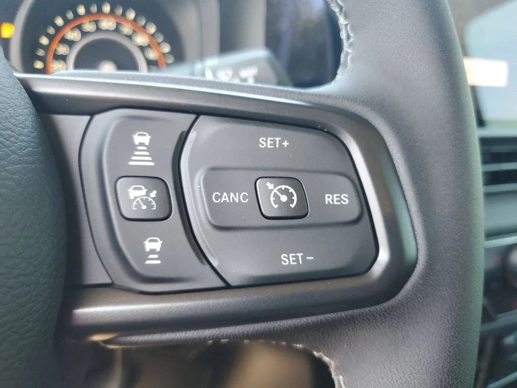 New 2026 Gray Jeep Mojave image 13