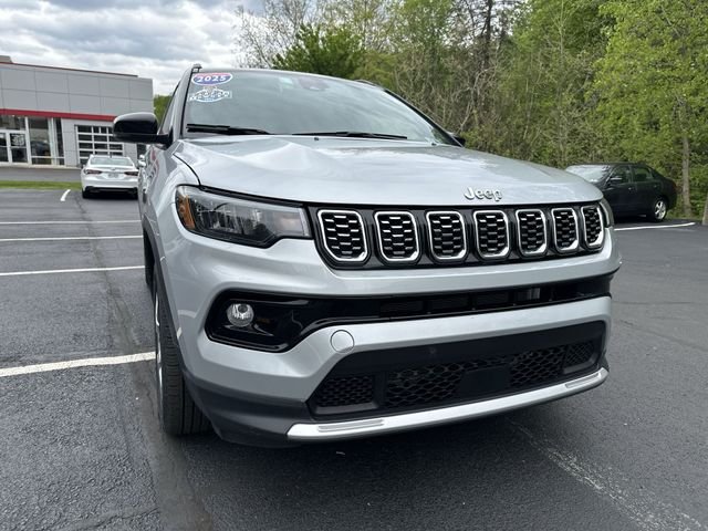 2025 Jeep Compass Limited - Photo 11