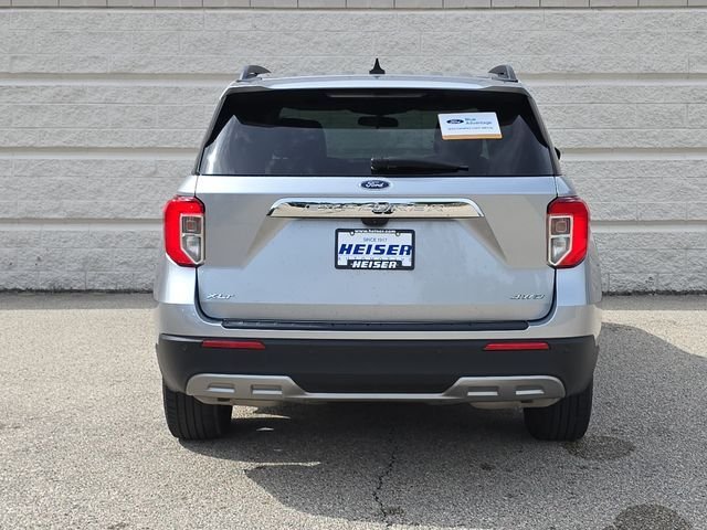 Used 2023 Silver Ford XLT image 12