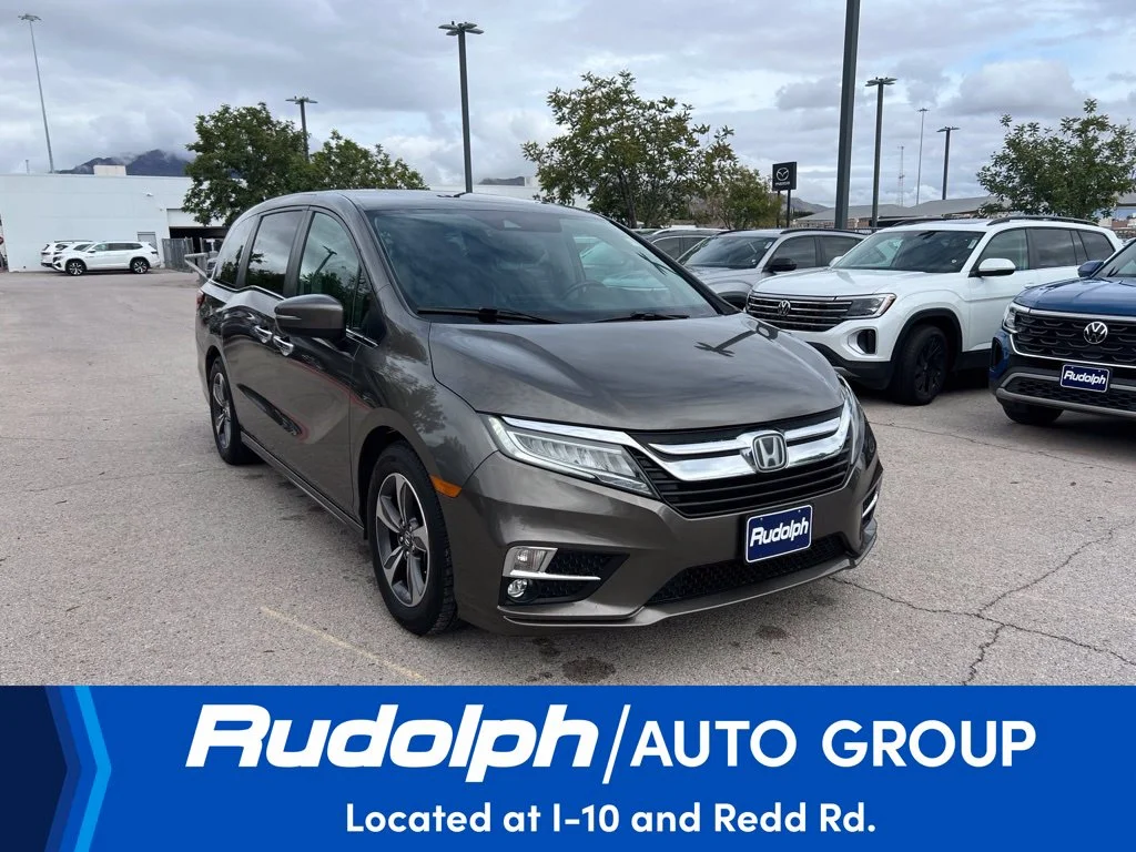 Used 2018 Forest Mist Metallic Honda Touring image 7