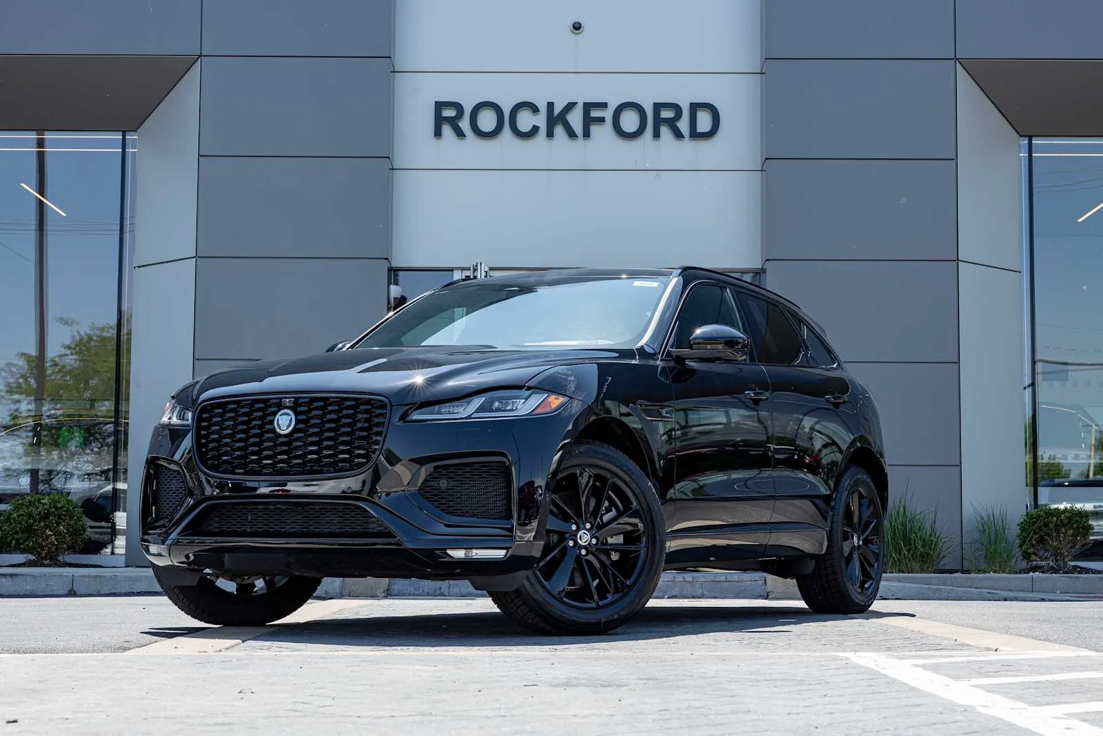 2026 Jaguar F-PACE P400 R-Dynamic S's photo
