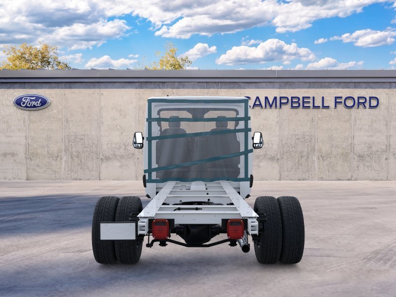 New 2026 Oxford White Ford Cutaway image 26