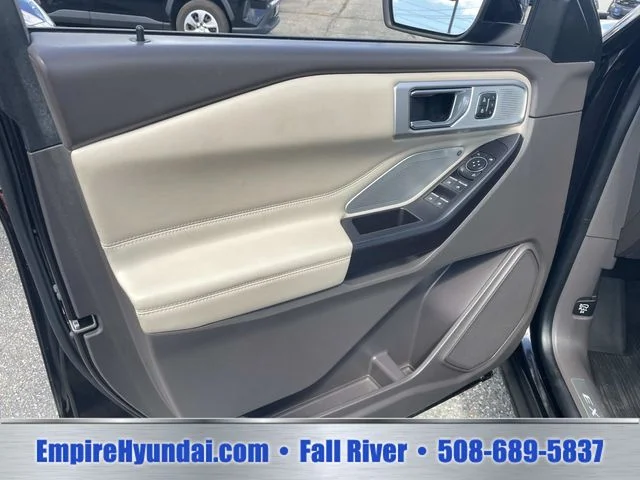 Used 2020 Black Ford Platinum image 19