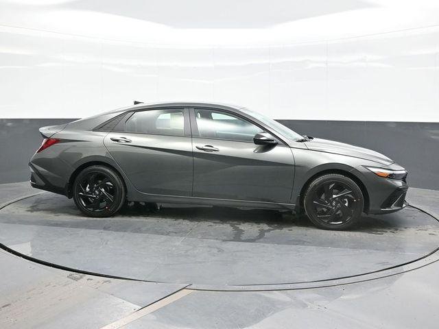 New 2026 Gray Hyundai SEL Sport image 8