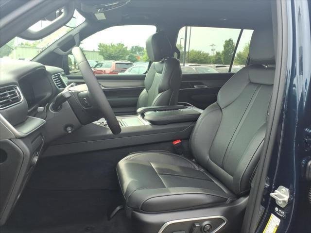New 2026 Fathom Blue Pearlcoat Jeep Grand Wagoneer image 19