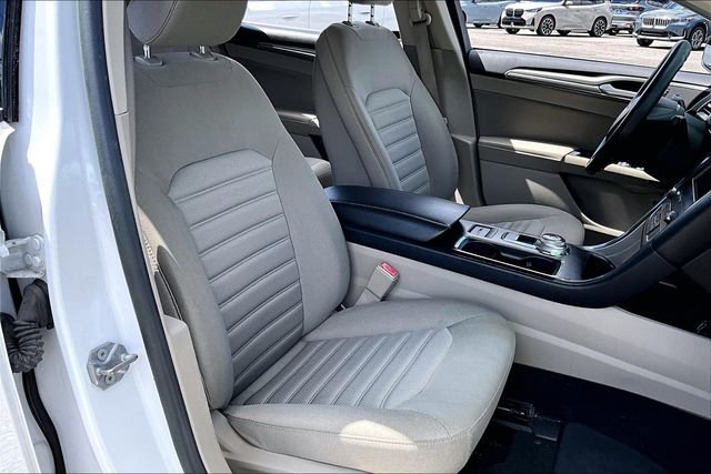 Used 2019 White Ford SE image 28