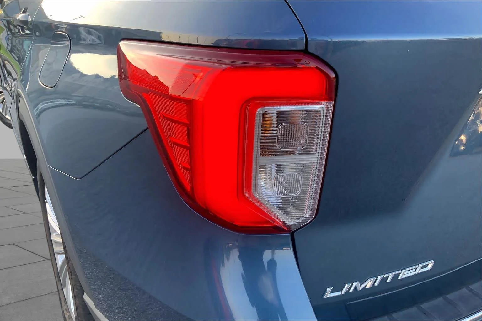 Used 2020 Blue Metallic Ford Limited image 27