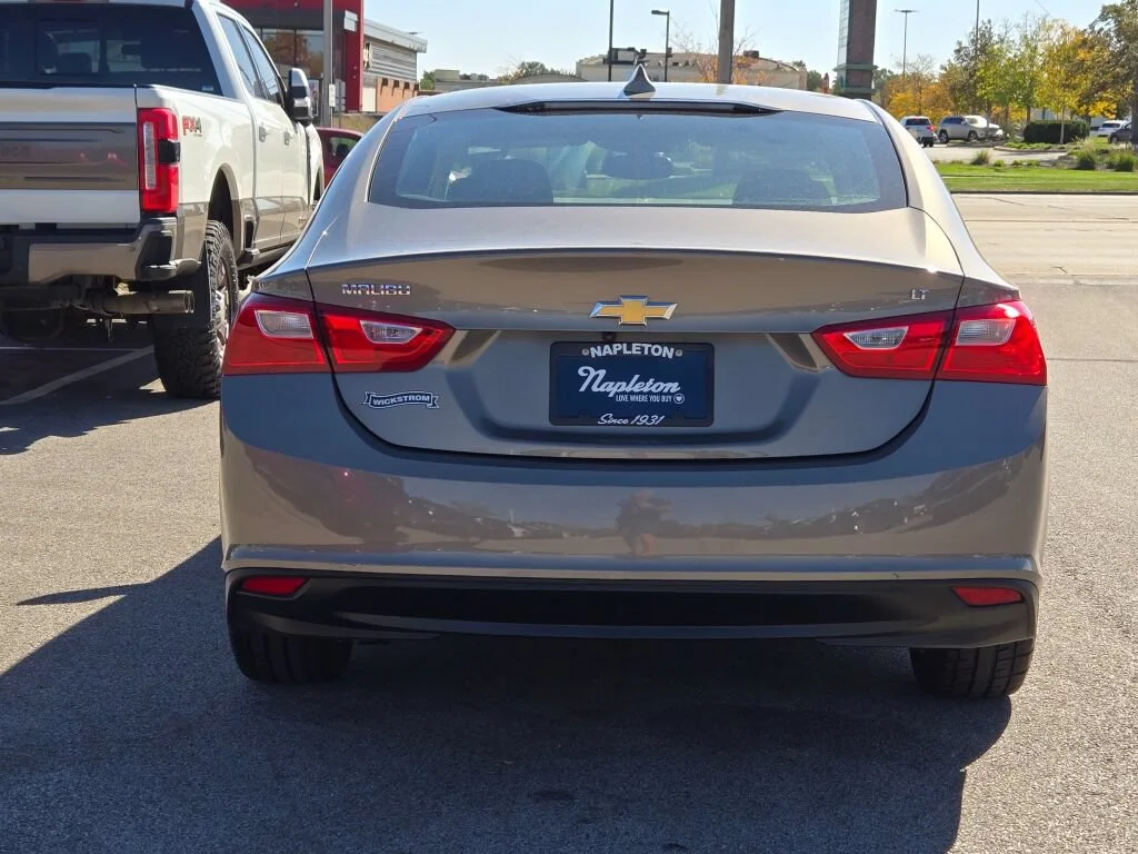 Used 2018 Gray Chevrolet LT image 10