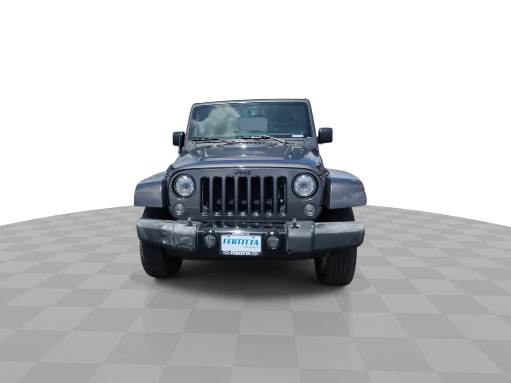 Used 2018 Gray Jeep Altitude 4x4 image 2