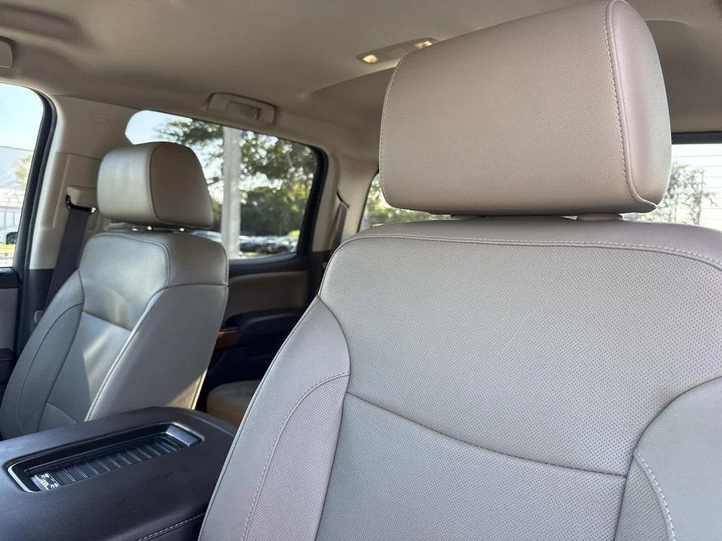 Used 2018 Red GMC SLT image 27