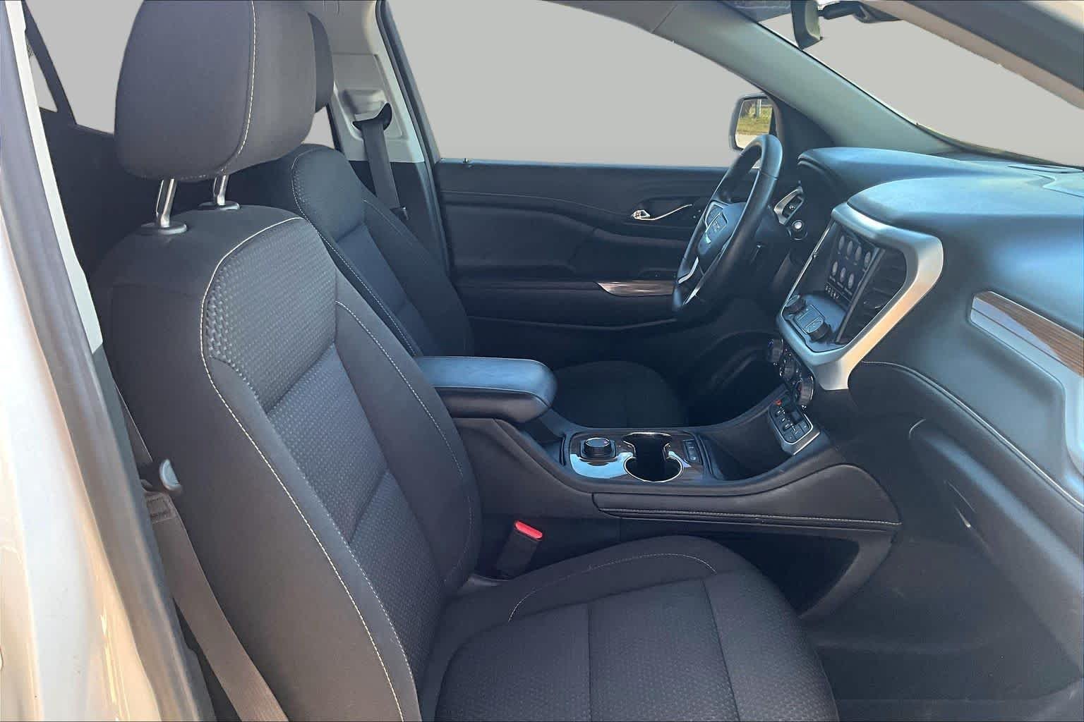 Used 2022 Summit White GMC SLE image 11