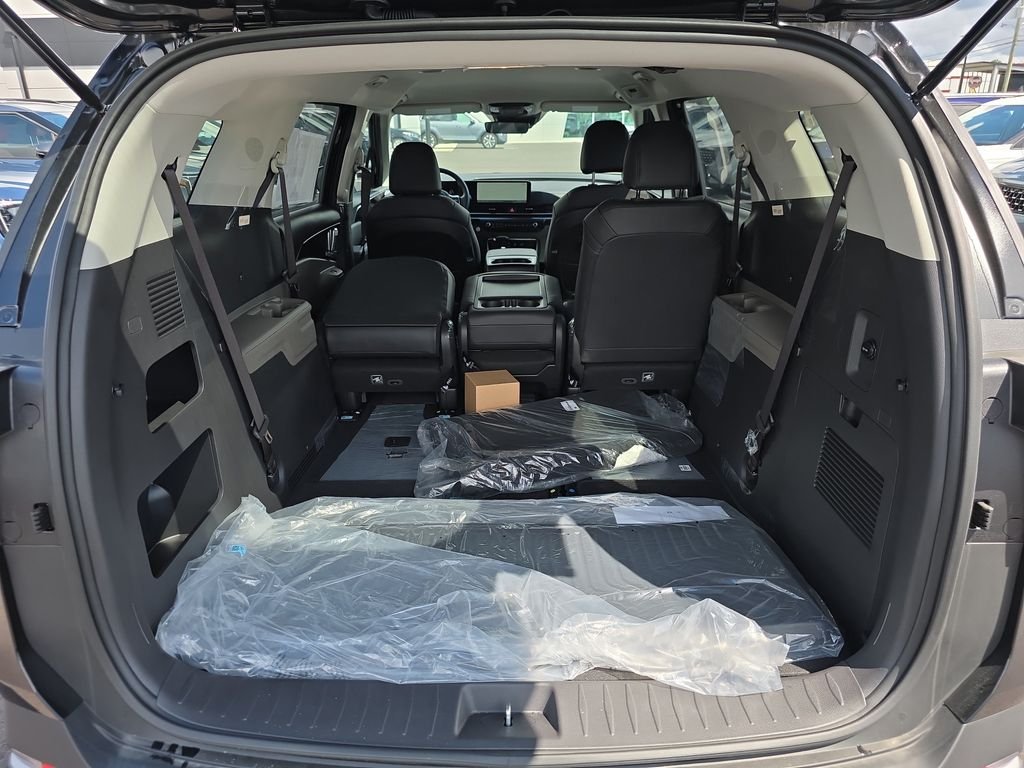 New 2026 Aurora Black Pearl Kia LXS image 30