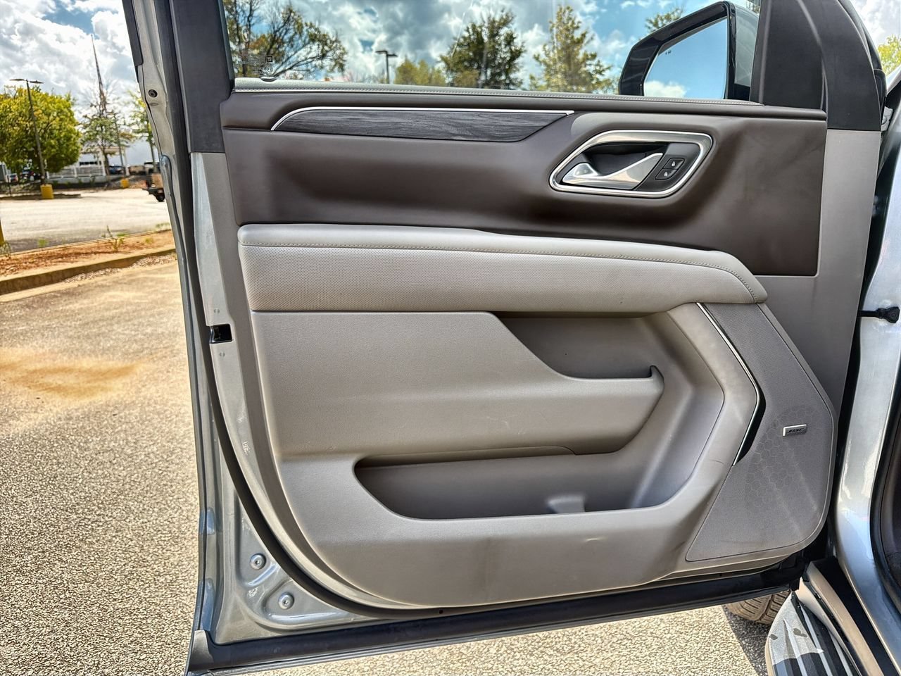 Used 2024 Sterling Metallic GMC SLT image 18