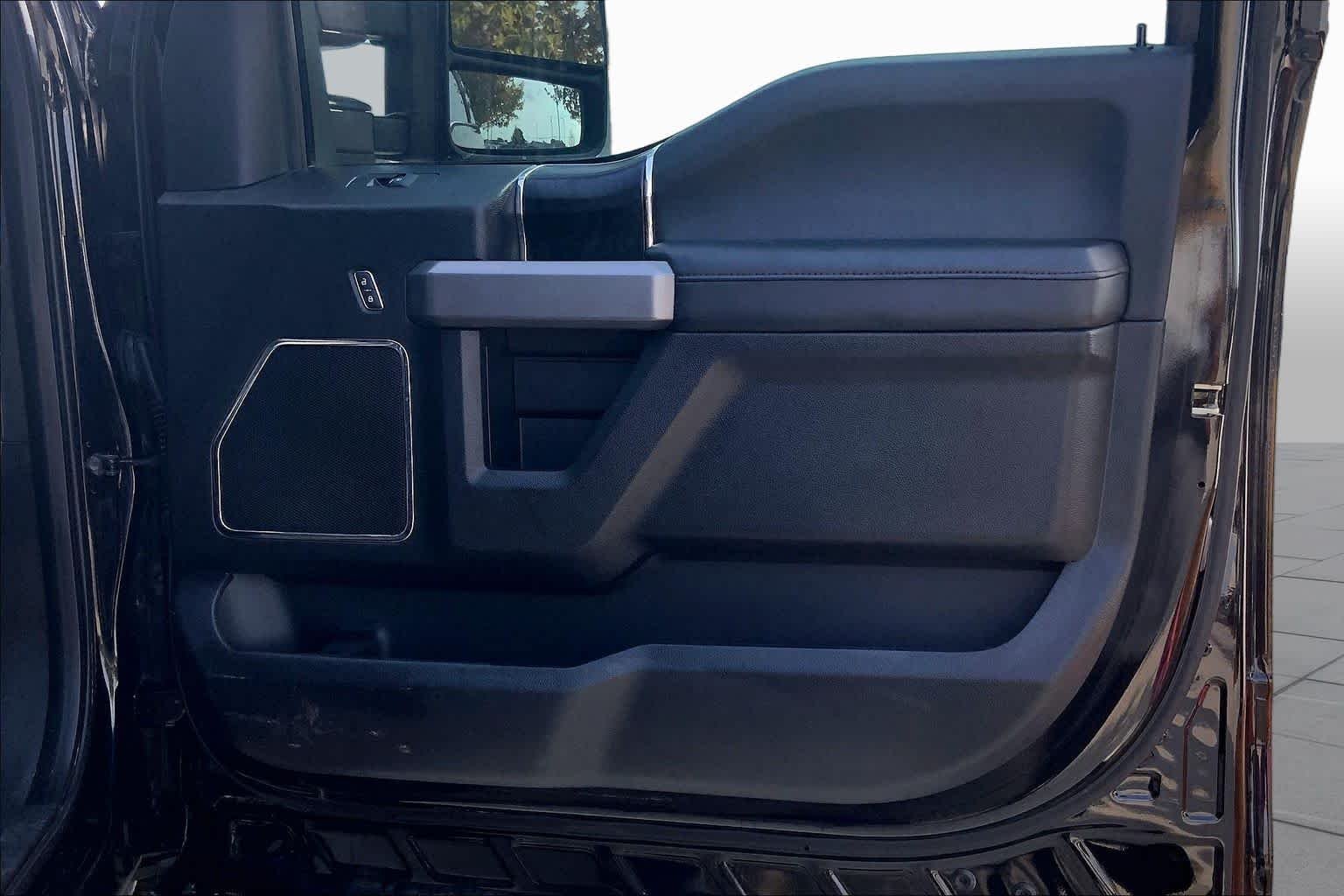 Used 2019 Agate Black Metallic Ford Platinum image 23