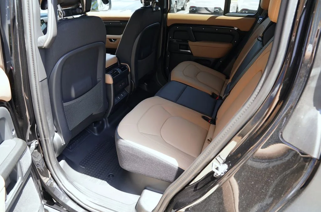 New 2026 Santorini Black Land Rover X image 33