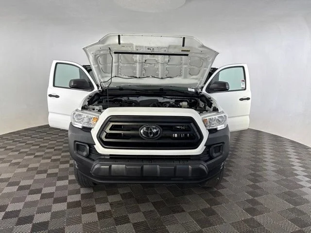 Used 2022 White Toyota SR image 11