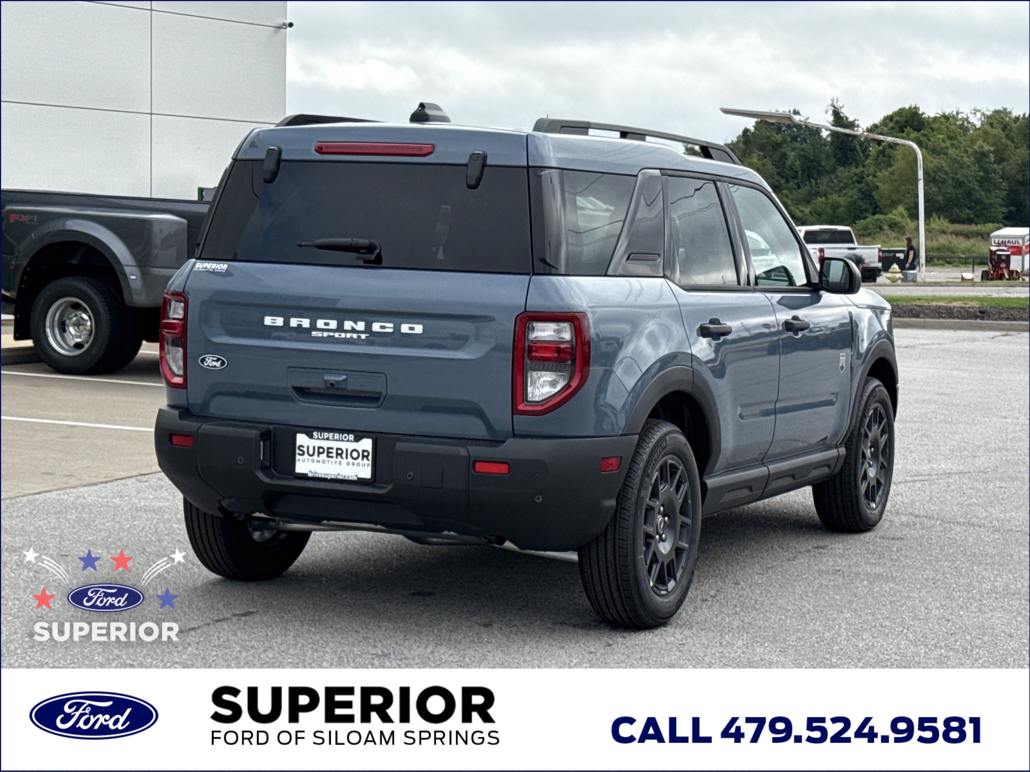 New 2026 Azure Gray Metallic Tri-Coat Ford Big Bend 4WD image 3