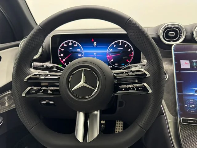 New 2026 MANUFAKTUR Moonlight Whit Mercedes-Benz GLC 300 image 24