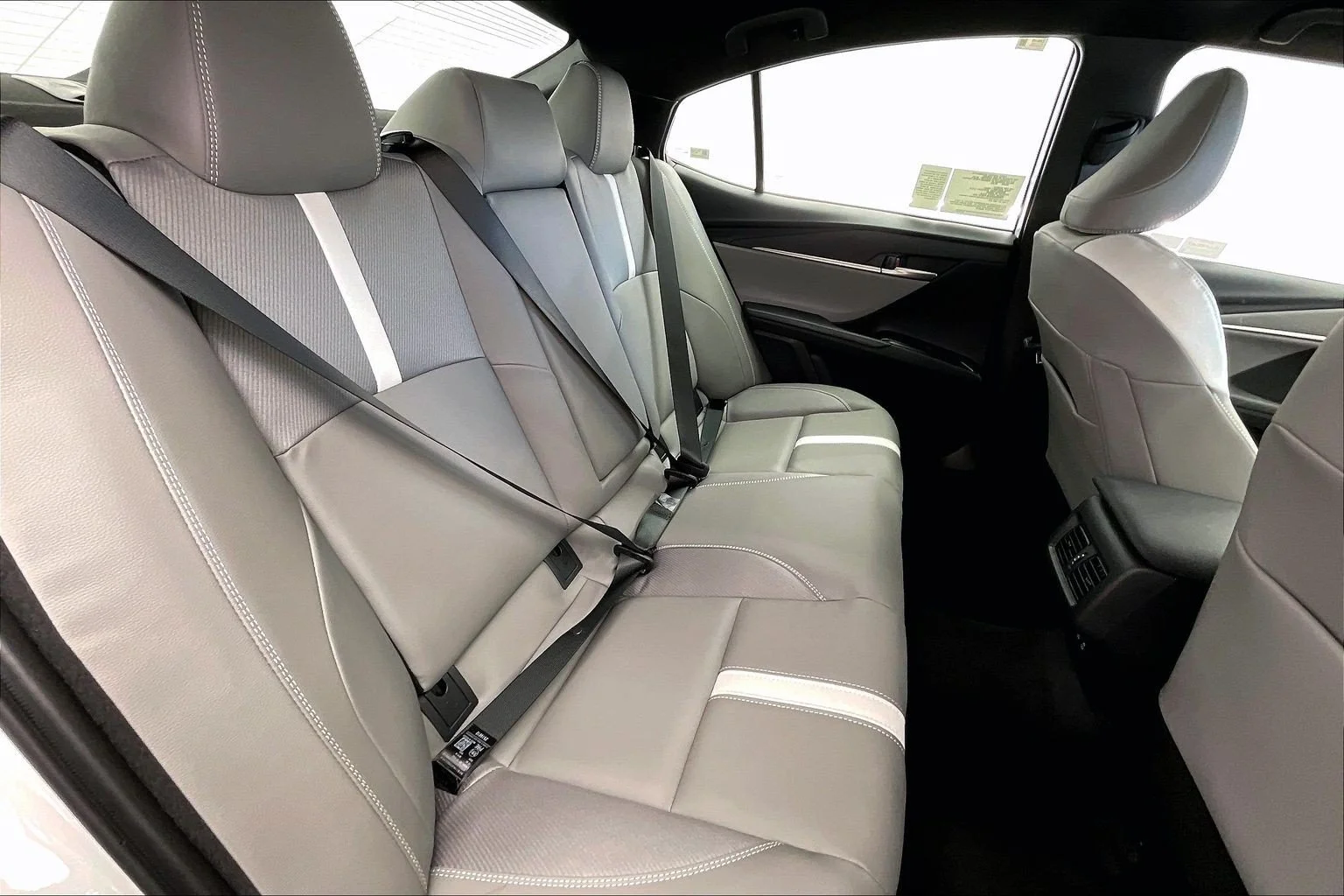 New 2026 Ice Cap Toyota SE image 10