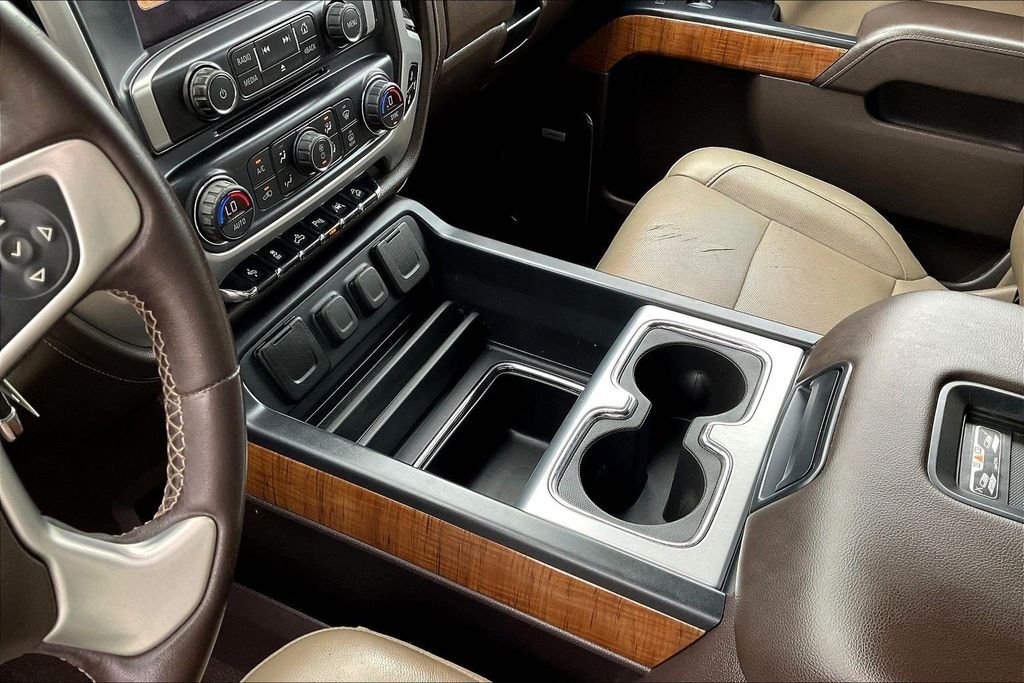 Used 2018 Black GMC SLT image 20