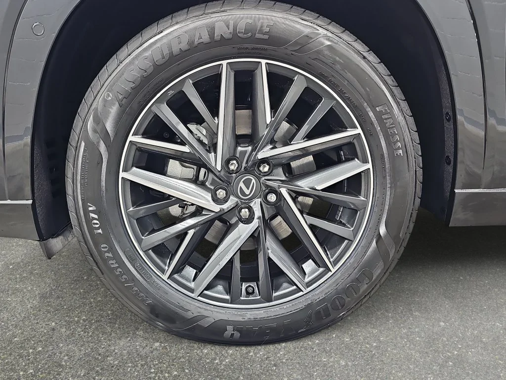 New 2026 Caviar Lexus PREMIUM AWD image 31