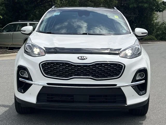 Used 2022 White Kia EX image 16