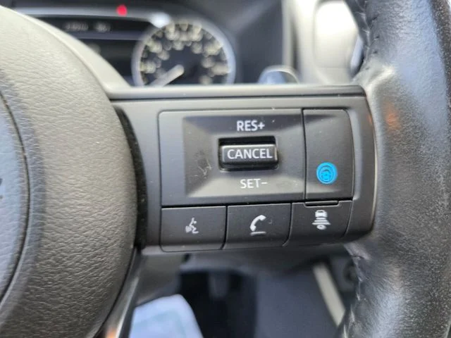 Used 2024 White Nissan SV image 33
