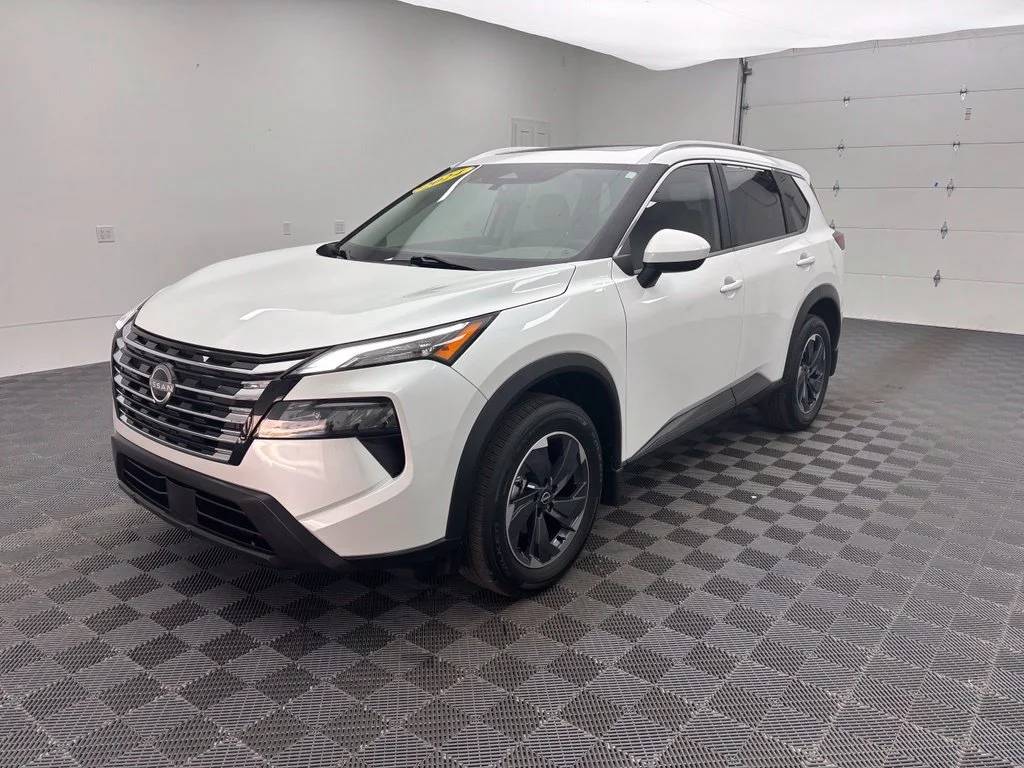 Used 2024 White Nissan SV image 2