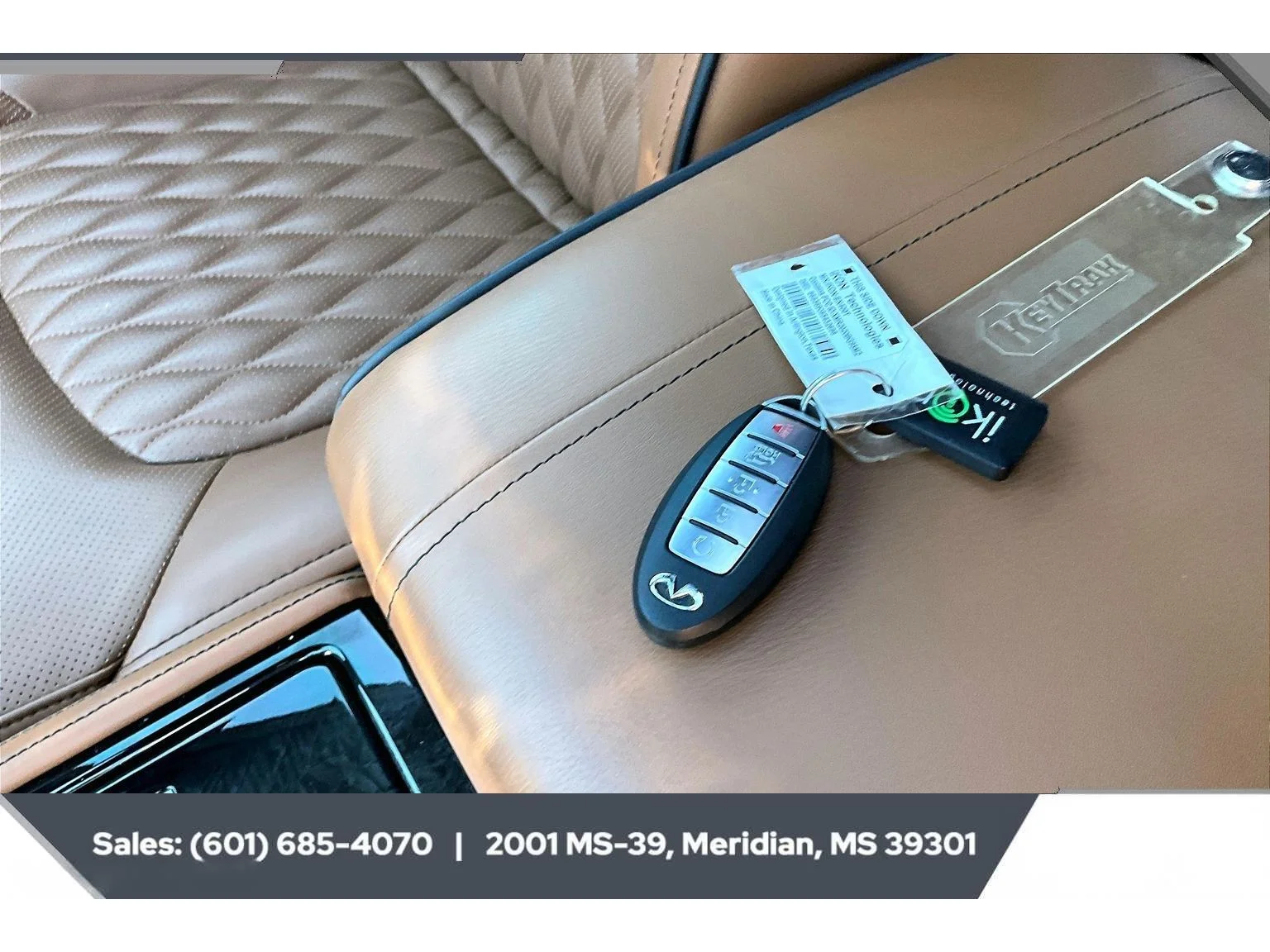 Used 2024 MOONSTONE WHITE INFINITI SENSORY image 9