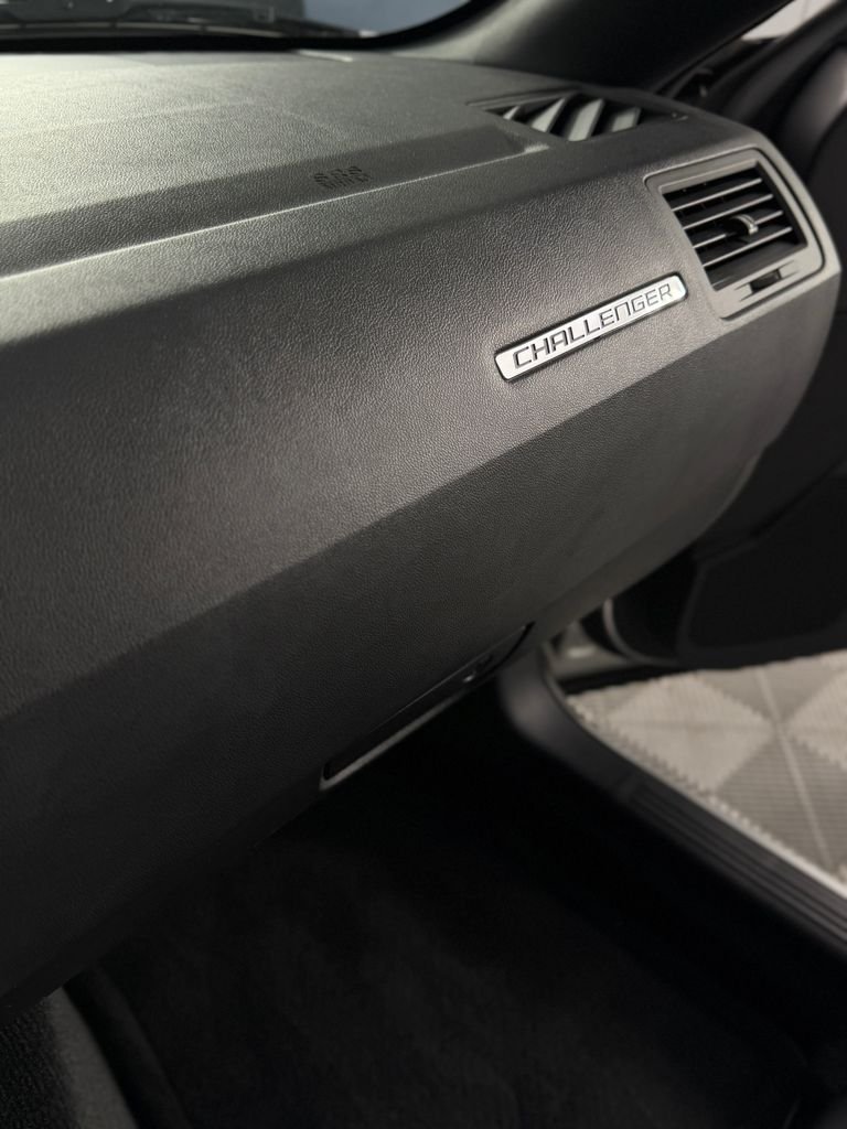 Used 2010 Bright Silver Metallic CC/Mineral Gray Met CC Dodge SE image 23