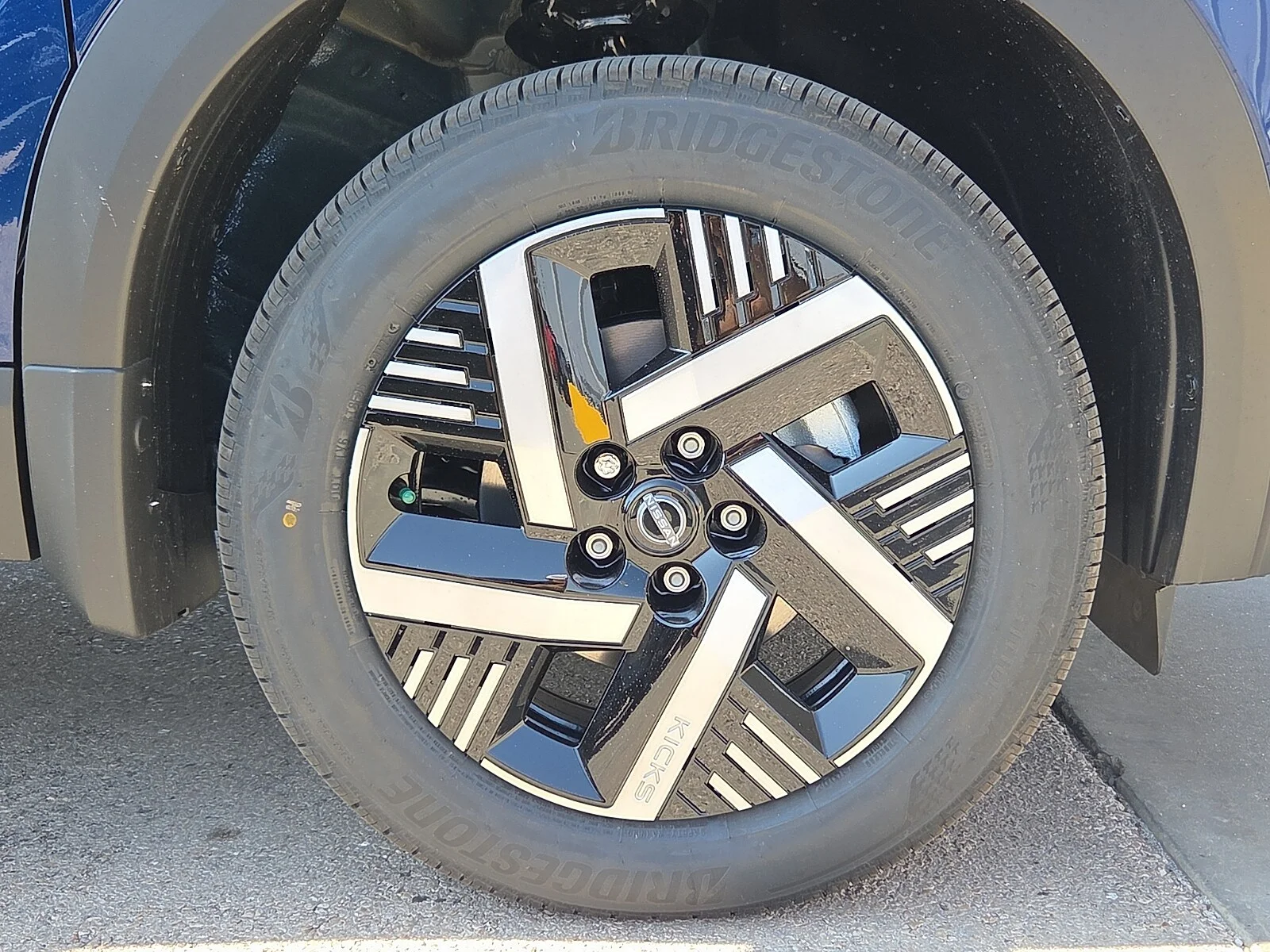 New 2026 RAY Deep Blue Nissan SV Front-Wheel Drive image 7
