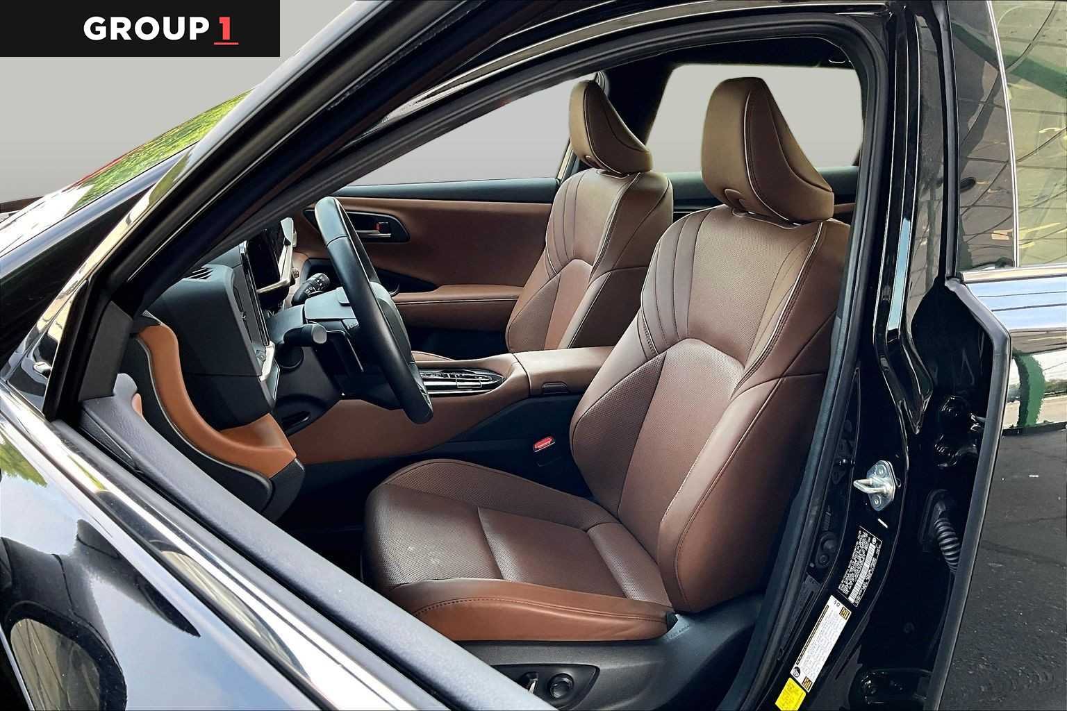 Used 2025 Black Toyota XLE image 9