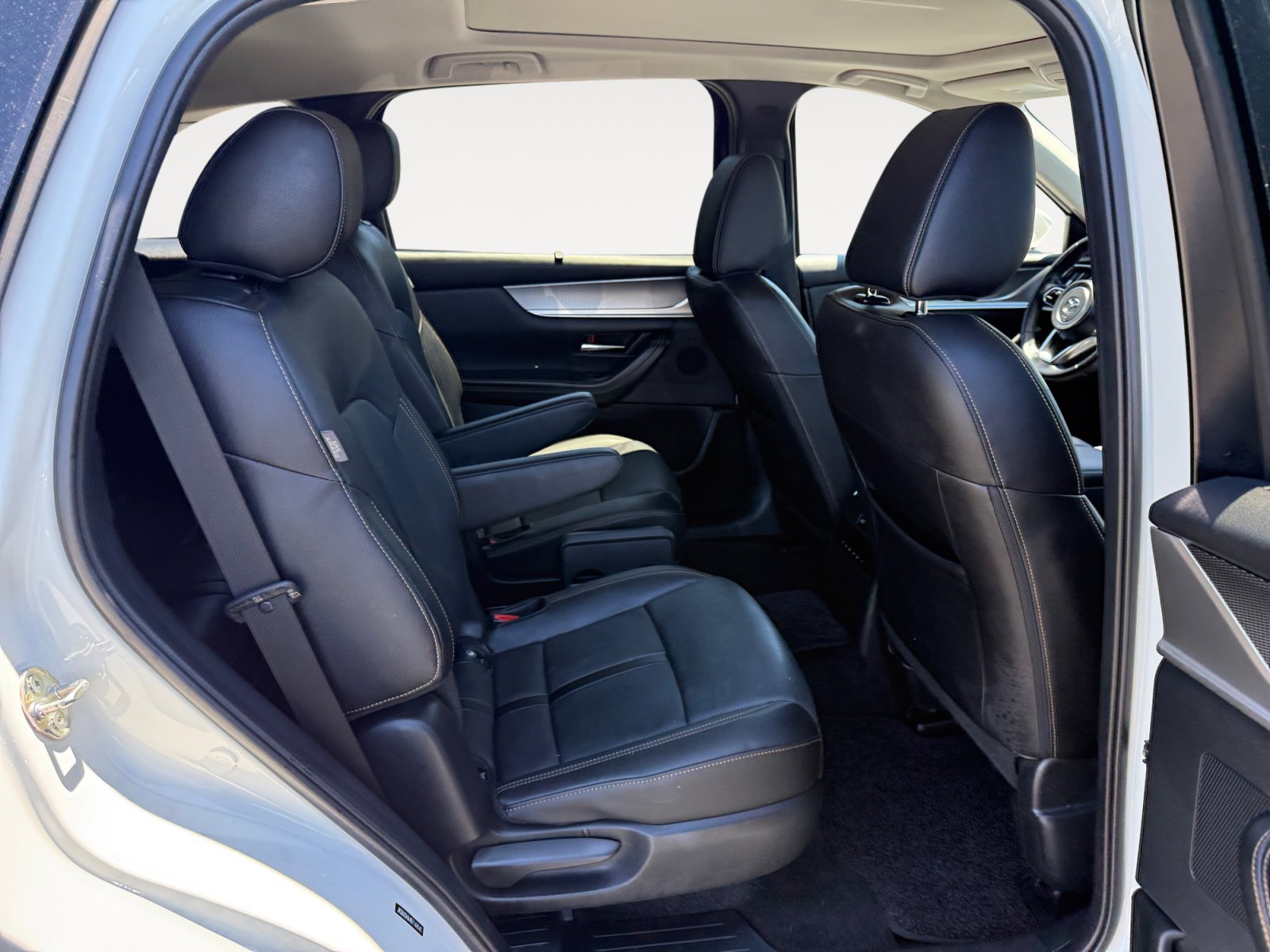Certified Used 2024 White Mazda Premium image 18