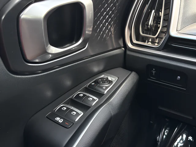 Used 2024 Black Kia S image 10