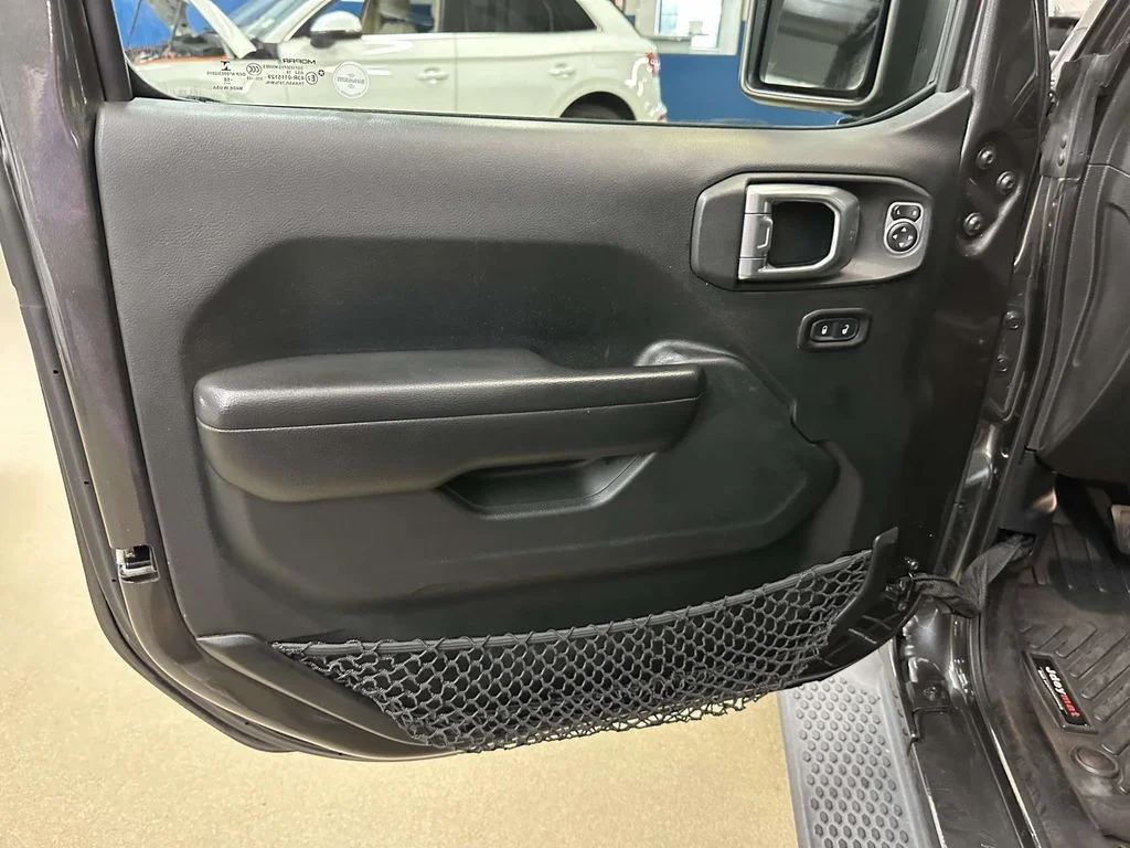 Used 2018 Gray Jeep Unlimited Sport S image 15