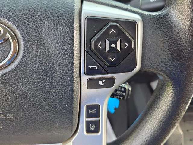 Used 2018 Silver Toyota SR5 image 22