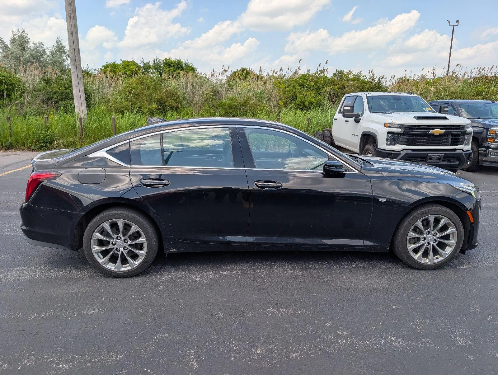 Used 2022 Black Raven Cadillac Premium Luxury image 14