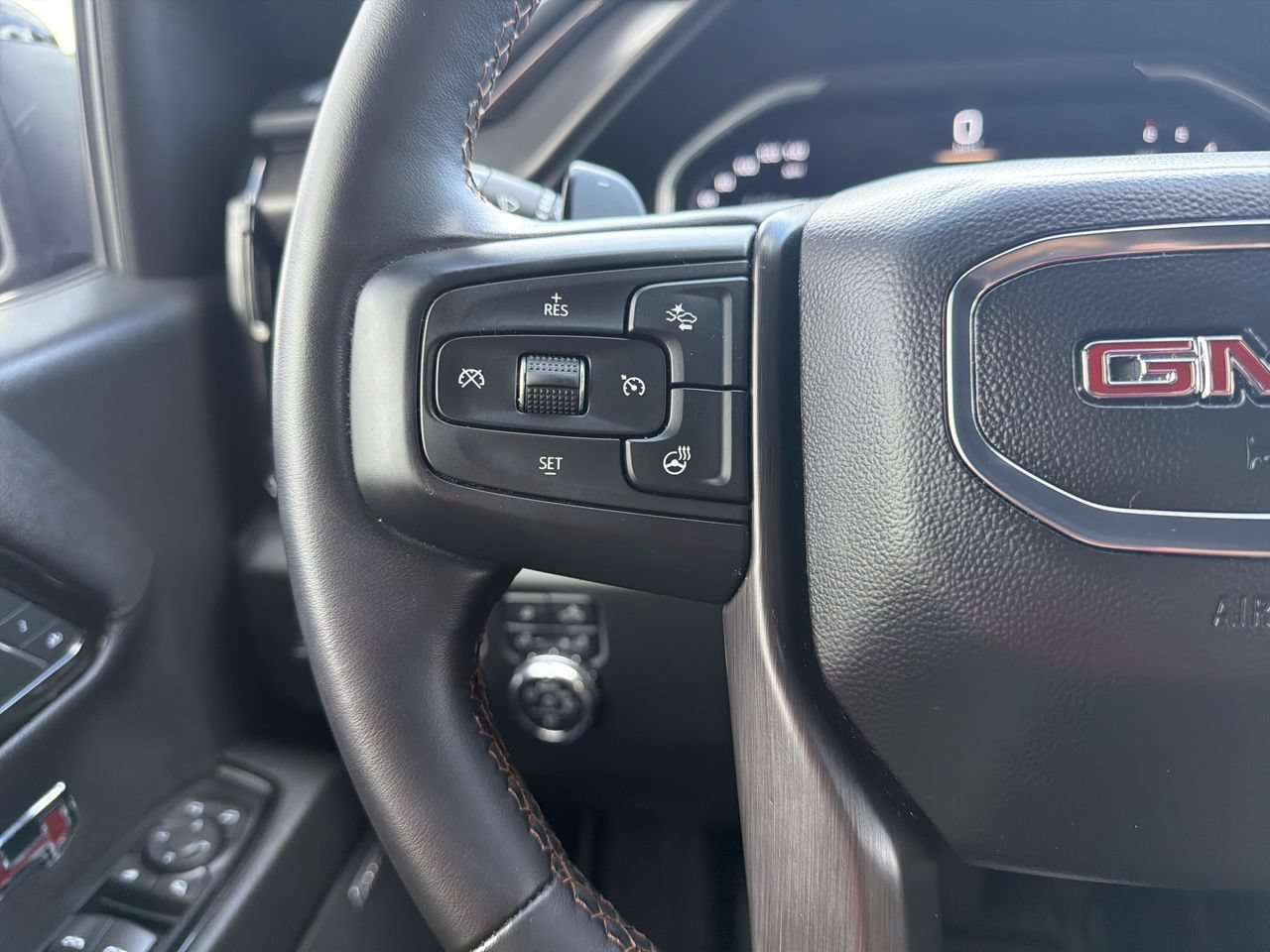 Used 2023 Sterling Metallic GMC AT4 image 29