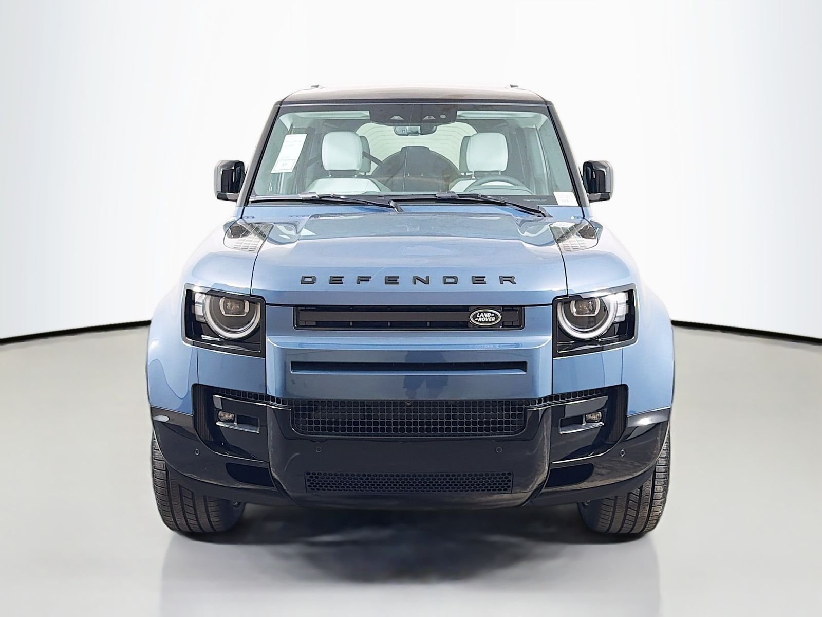 New 2026 Tasman Blue Land Rover X-Dynamic SE image 8