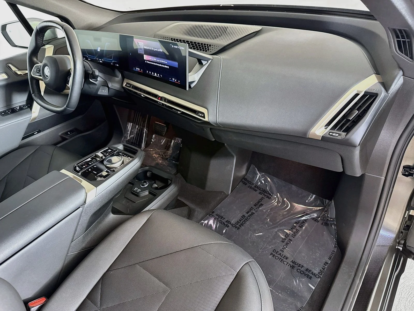 Certified Used 2024 Oxide Gray Metallic BMW xDrive50 image 31