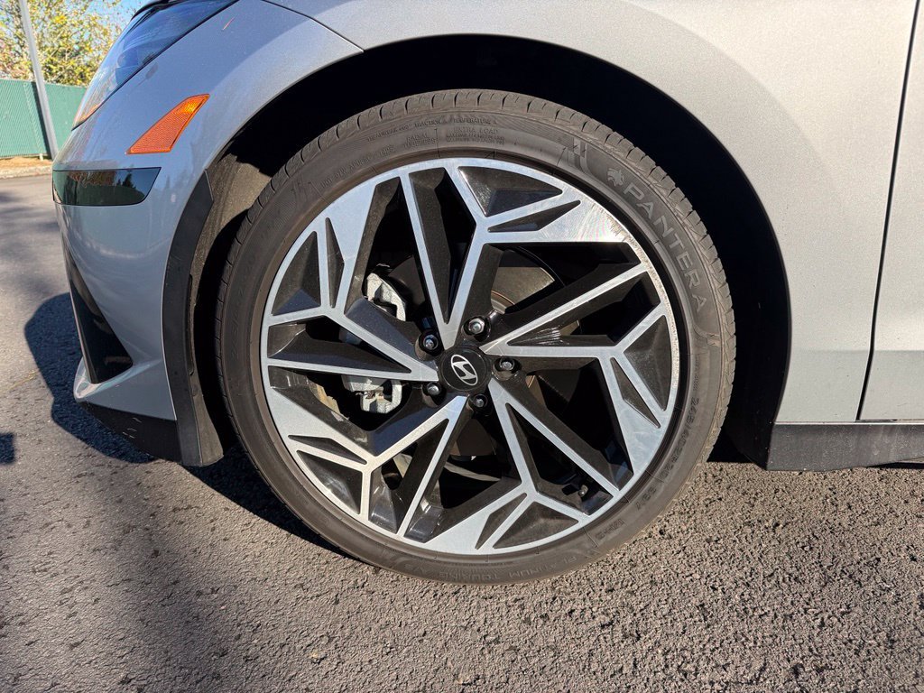 Used 2025 Curated Silver Hyundai SEL image 26