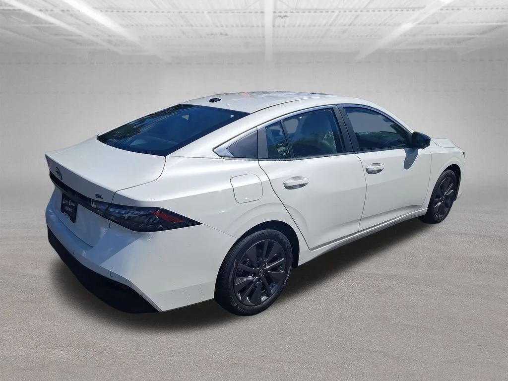 New 2026 White Nissan SL image 5