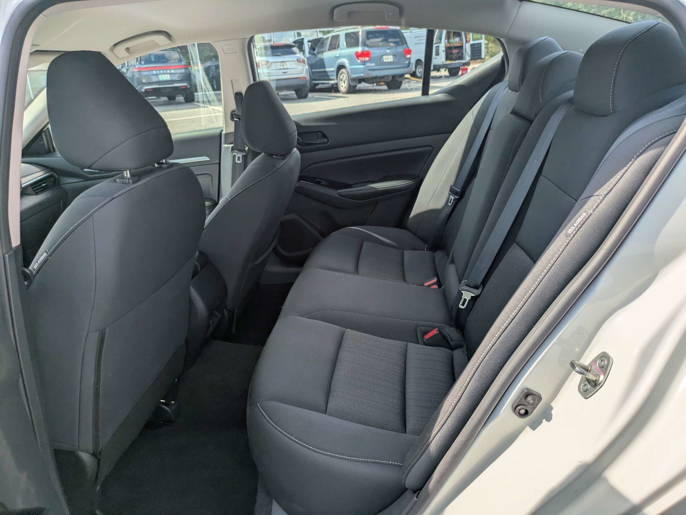 Used 2023 White Nissan 2.5 SV image 10