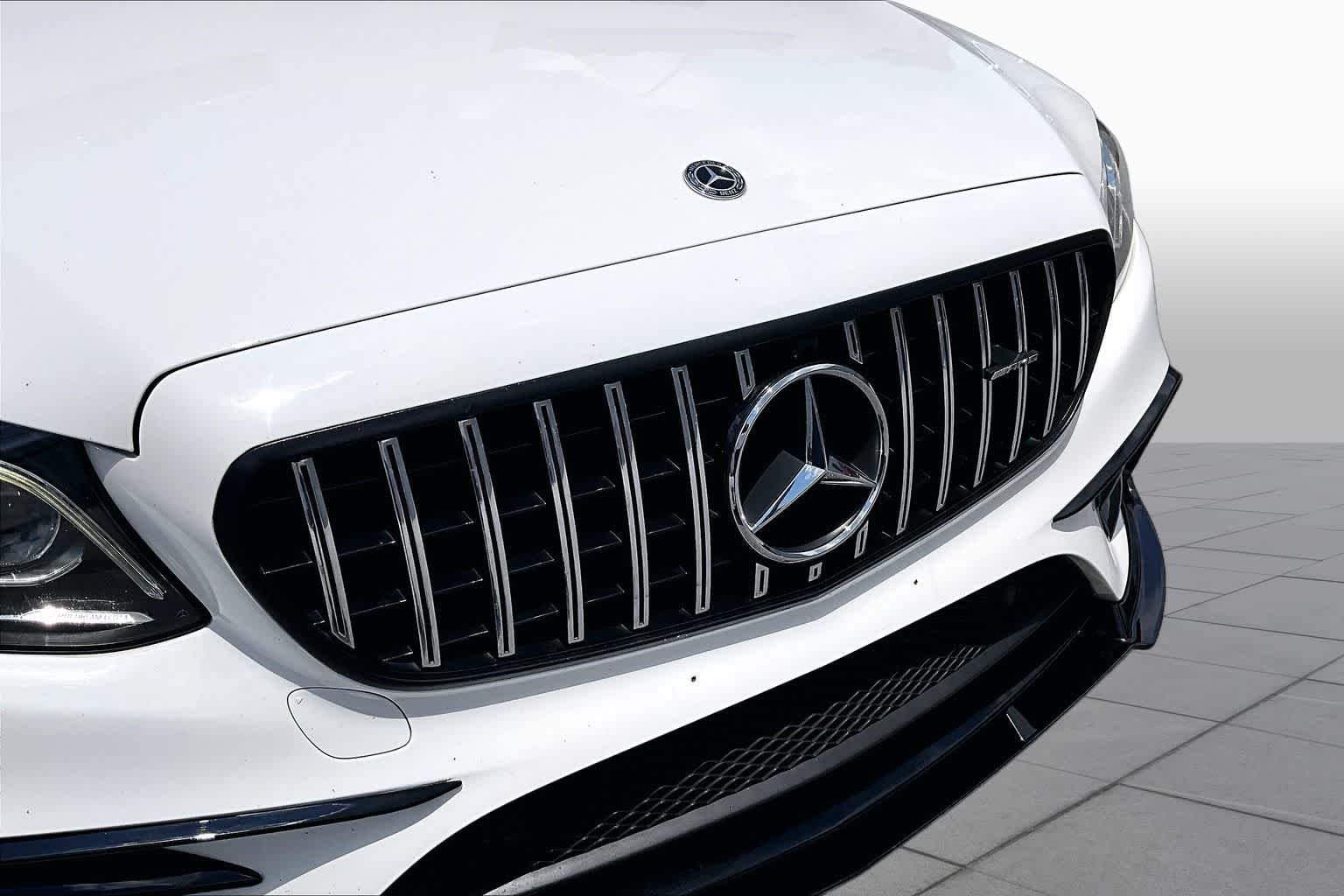 Used 2018 Polar White Mercedes-Benz E 400 image 29