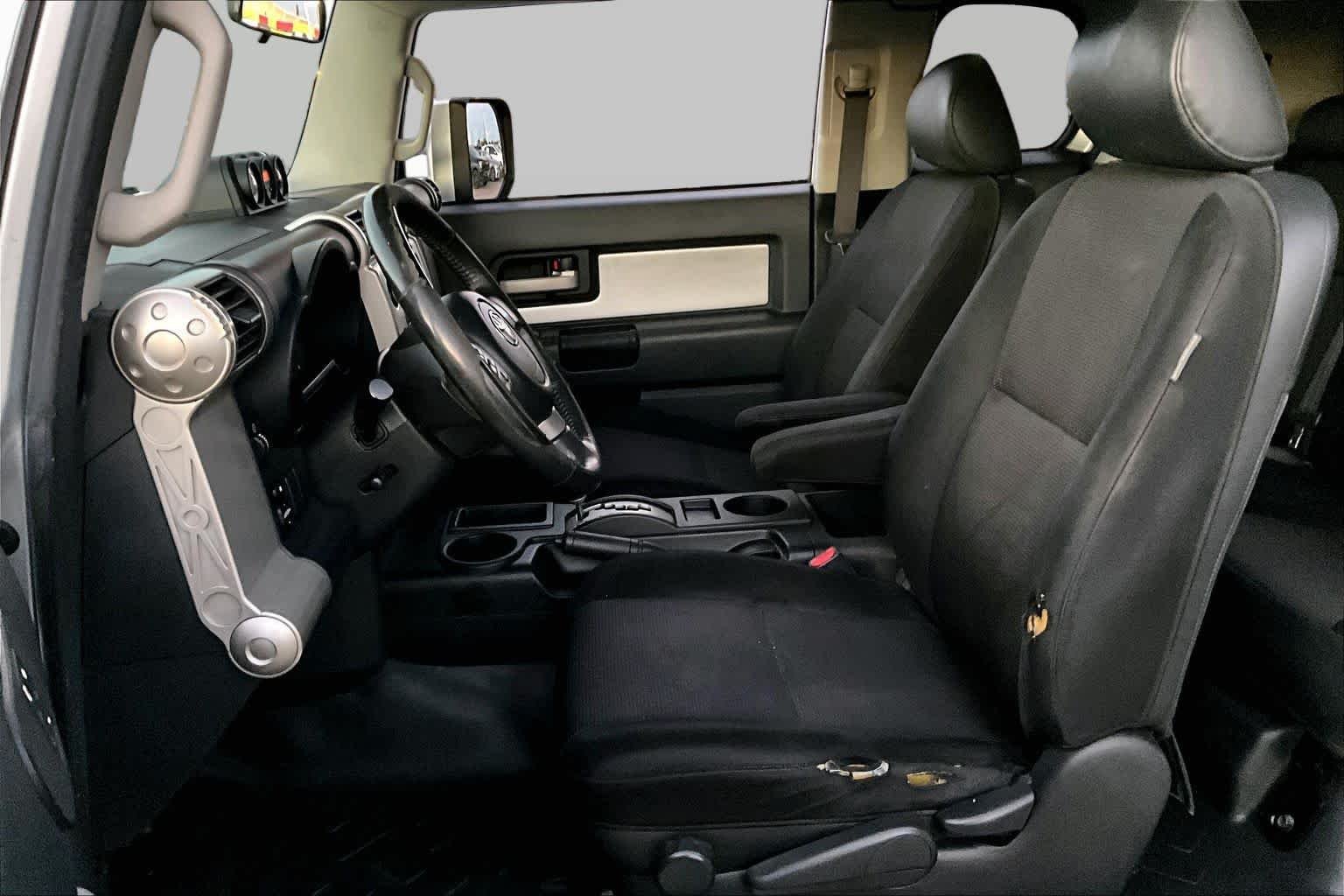 Used 2008 White/Titanium Metallic Toyota  image 7
