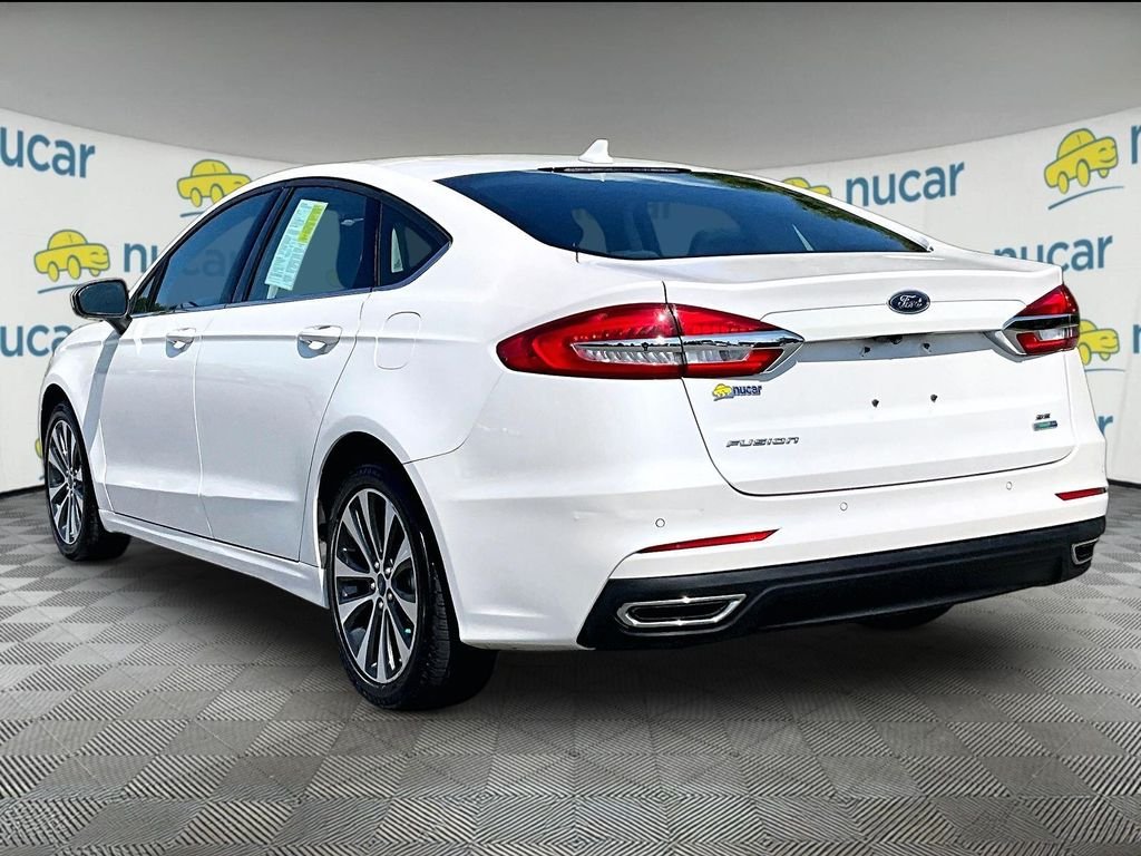 Used 2019 White Ford SE image 4