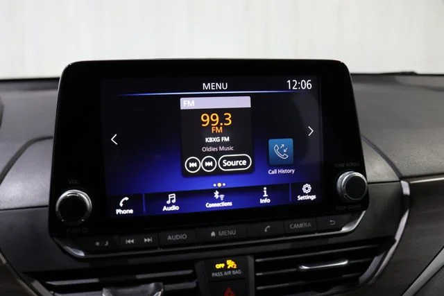 Used 2024 Gun Metallic Nissan 2.5 SV image 21